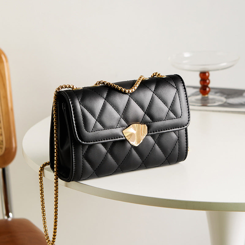 Quilted Chain Shoulder Bag, product image 2