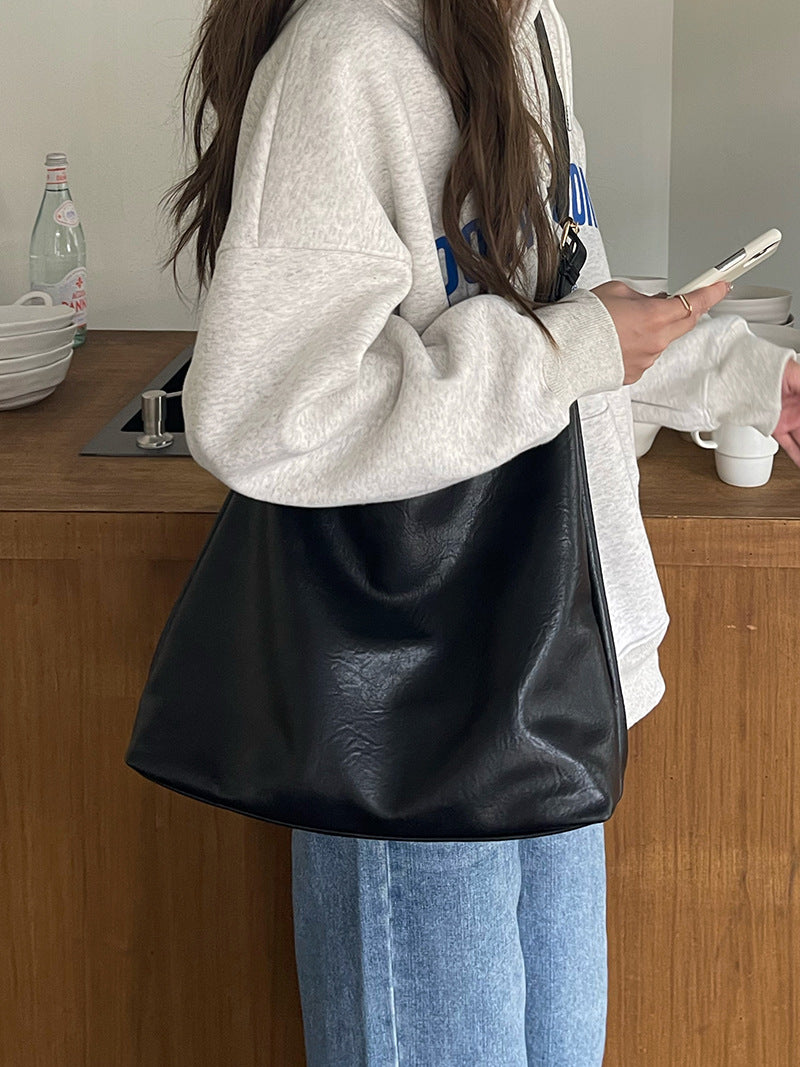 Crescent Slouchy Shoulder Bag, product image 8