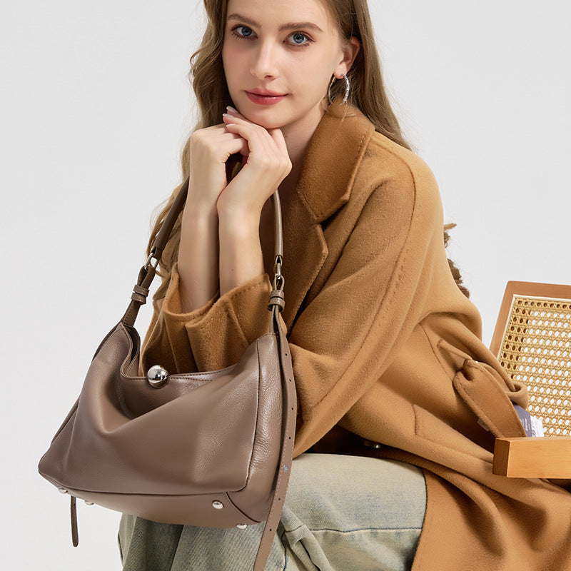 Slouchy Leather Shoulder Bag, product image 6