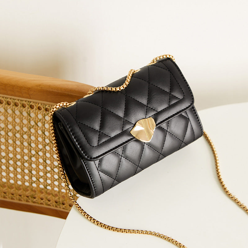 Quilted Chain Shoulder Bag, product image 5