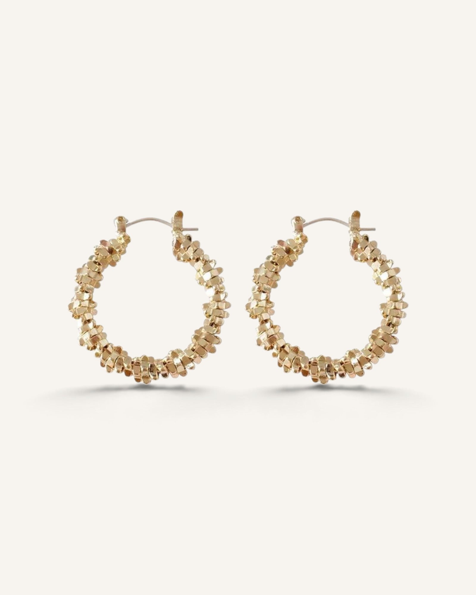 Lunéra de Paris gold textured beaded hoop earrings with a lightweight, minimalist design for daily wear.